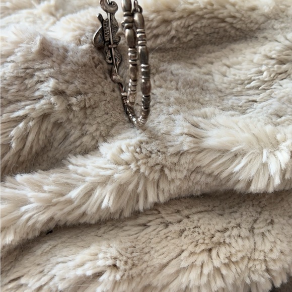 Alex And Ani | Women’s “Love” Written Bangle Wrap Bracelet Cuff - Picture 4 of 5